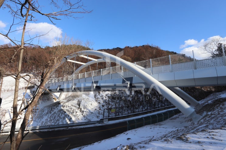  동두천산악레포츠 경관보도교 경관교량 경관보행교 경관보도교 경관인도교 중로아치교 교량특허공법 교량거더 교량제작설치 투척방지난간 케이블교량 교량외장재