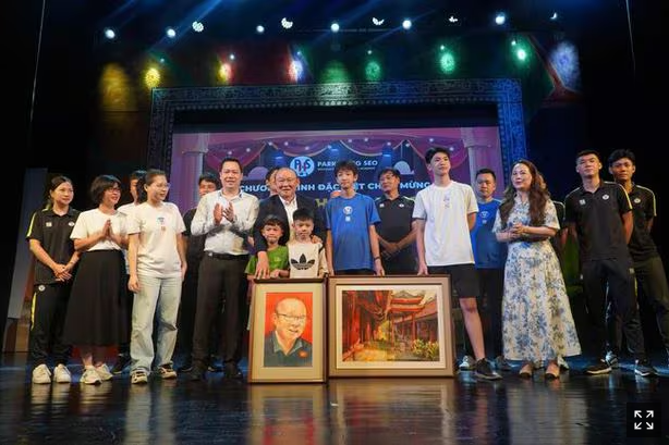 1년 만에 프로선수 배출했다...<b>베트남</b> <b>유소년</b> <b>축구</b>의 새로운 바람