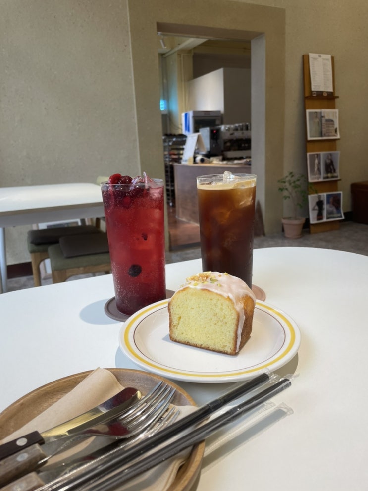  전주 효자동 강아지 동반 카페 브론즈 베이커리 빵 맛집