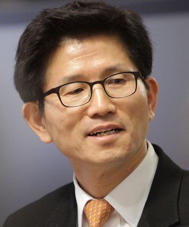 정치적 폭풍! 고용노동부 <b>김문수 장관</b> 후보 논란