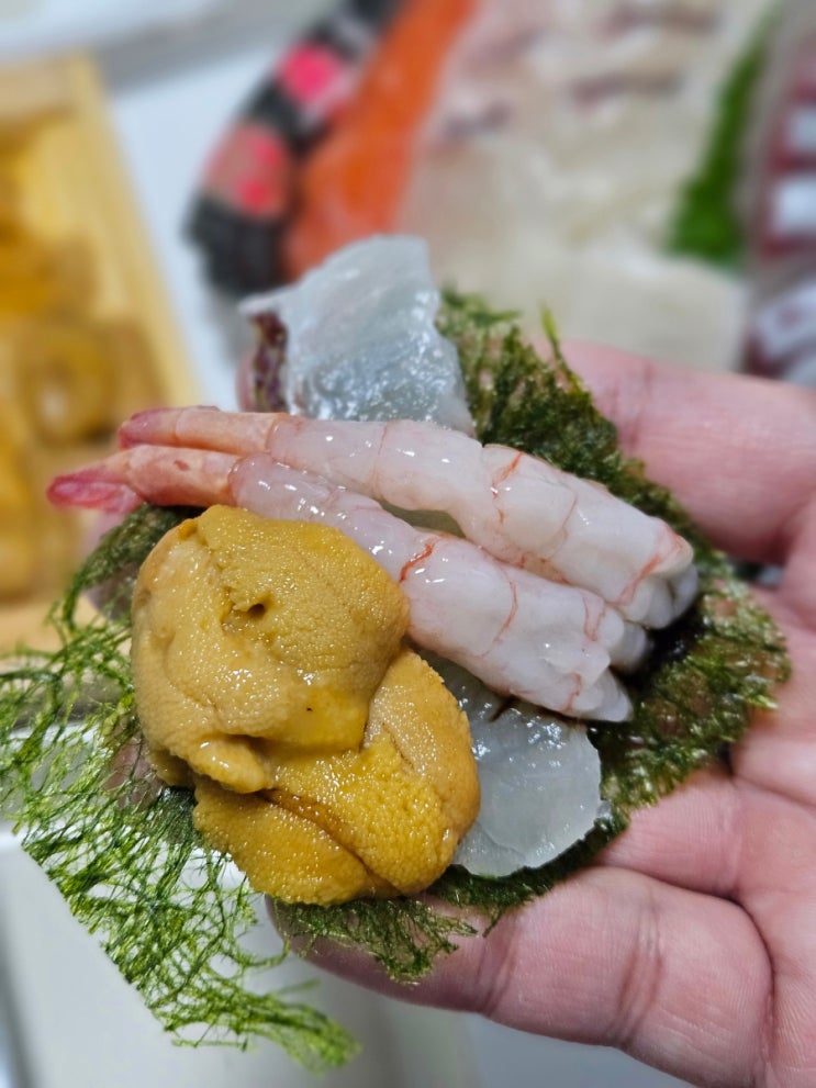  오늘은 홈마카세! 미식창고에서 구매한 우니와 단새우 그리고 사케 상선여수
