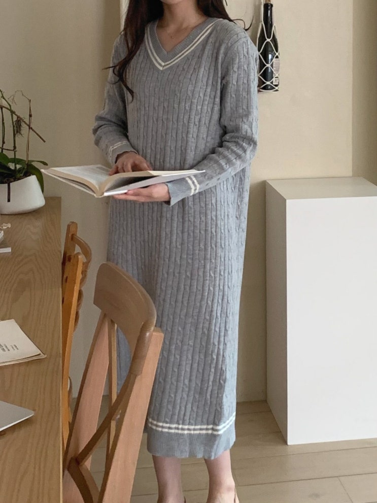  브이넥 가을 데일리 등원룩, 편안한 니트 롱 원피스로 완성하는 가을 패션