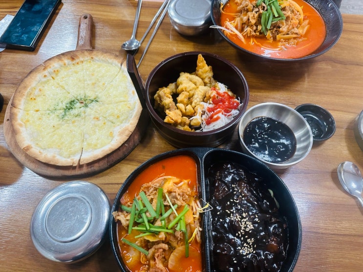  천안 홍굴이짬뽕 피자가 서비스인 가성비 끝판왕