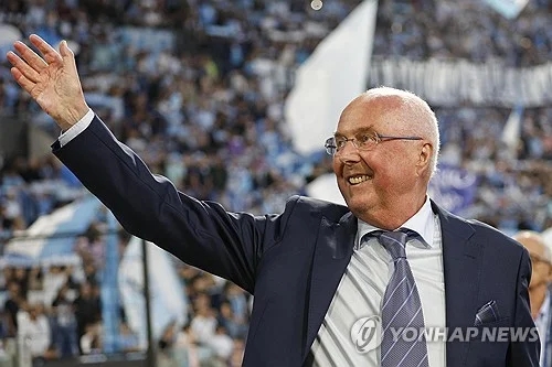'축구계 전설' <b>에릭손</b> 감독 별세…<b>베컴</b>, 루니, 크라우치 등 전... 