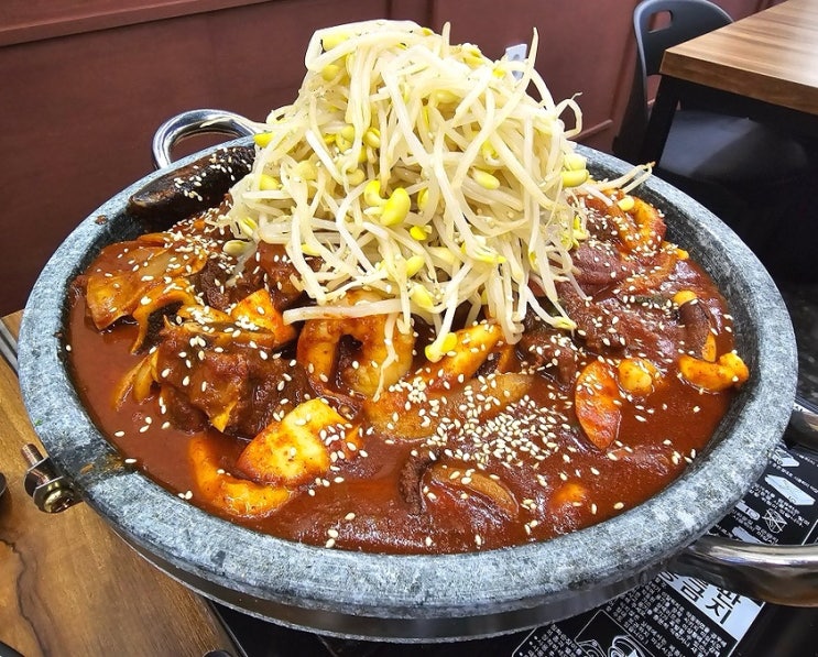  양재역 해물 소갈비찜 “열혈청춘”