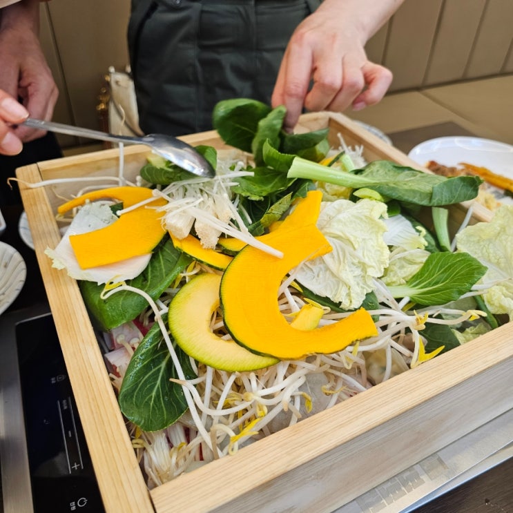 부드러운 우삼겹과 야채가 어우러진 편백찜 맛집 편편집 동탄 부드러운 우삼겹과 야채가 어우러진 편백찜 맛집 편편집 동탄