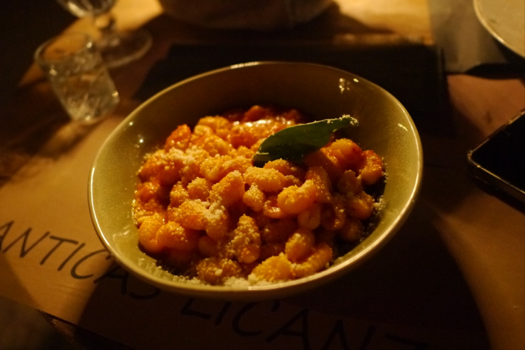  [사르데냐 올비아] Anticas Licanzias Bistrò (골목 야장 분위기 제대로인 샤르데냐 정통 올비아 맛집/사르데냐 올비아 여행)