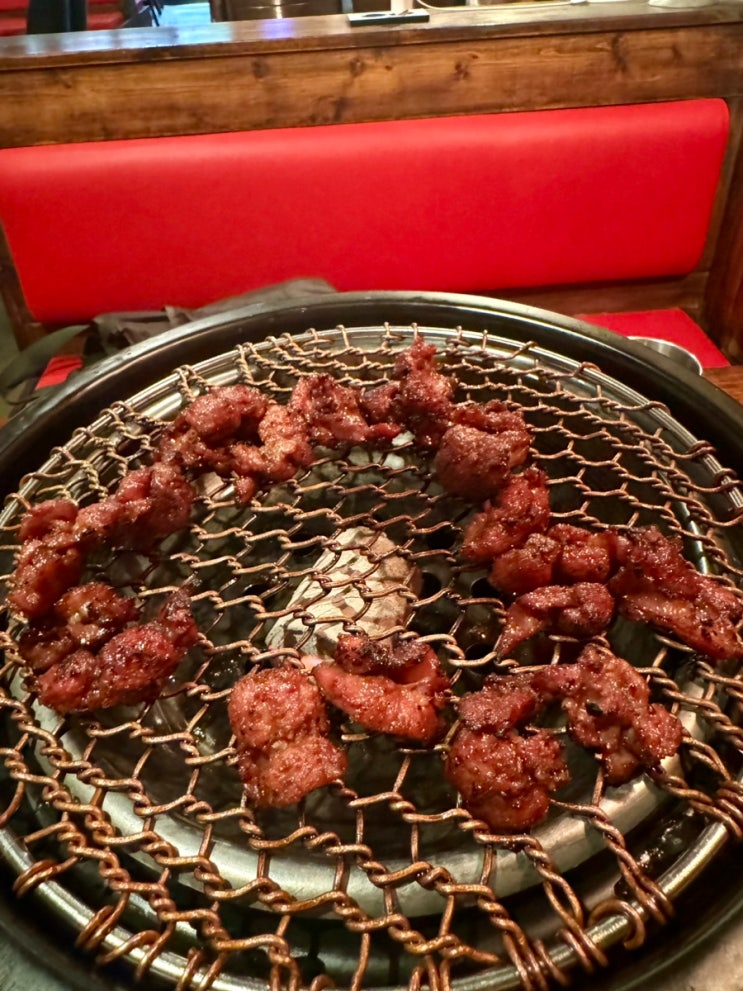  [진오돌뼈 본점] 논현 학동 맛집 내돈내산 불향 가득 오돌뼈 후기 교대점 사진도 있음 (feat  맛짱조개 평일 웨이팅)