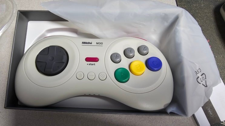  8bitdo M30 새턴 스타일 게임패드