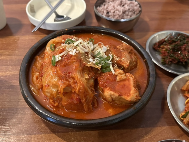  대학로 혜화도담 김치찜 맛집 진짜 밥도둑