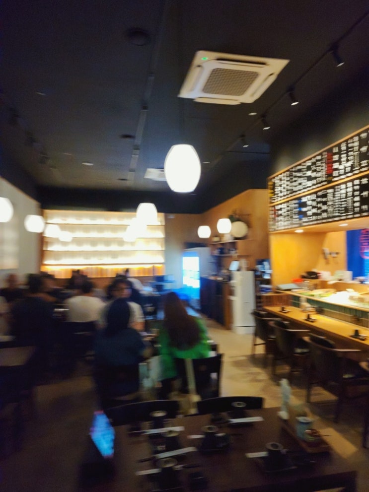  해산물과 꼬치로 가득한 춘천이자카야 ! 일월육일춘천공지천점!