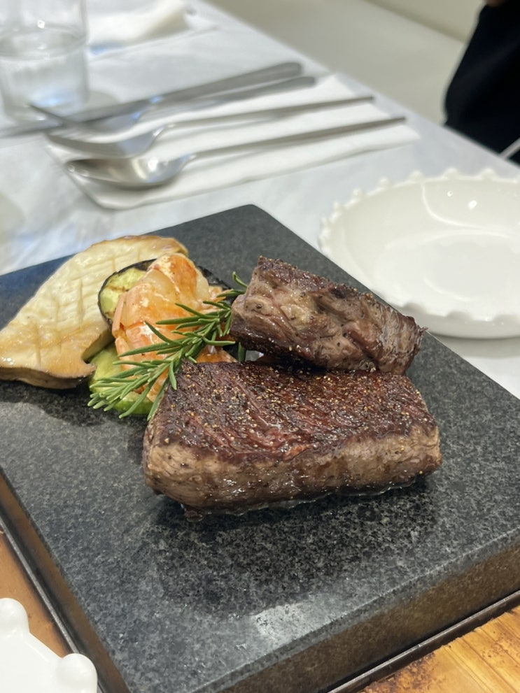  신중동파스타 팍스테이블 스테이크와 뇨끼 맛집