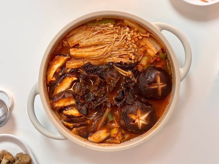  얼큰 버섯전골 레시피 육수 없이도 맛있게 만들기