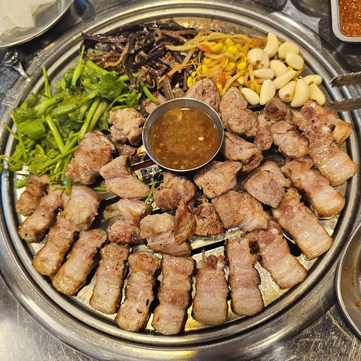  삼굽살 안락점,  온천천카페거리 구워주는 고기집! 회식 장소로 딱