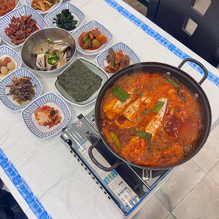  여수 이순신광장 현지인 맛집 갈치조림과 게장이 푸짐한 아침식사 밥집 안자네밥상