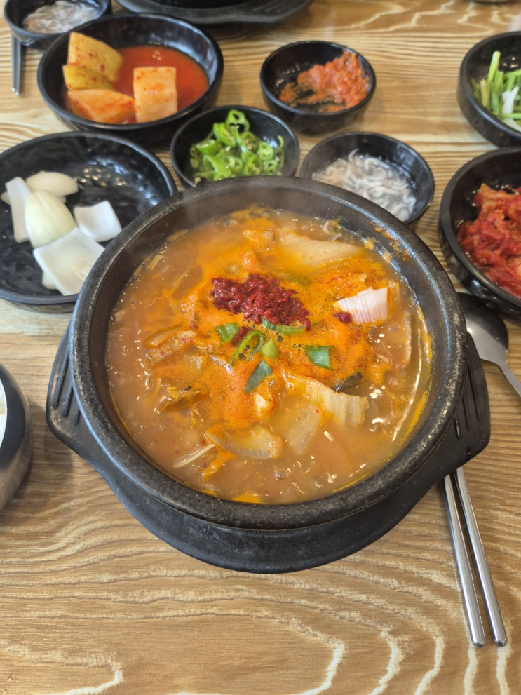 [송파구 삼전동] 잠실순대 (김치찌개랑 순대국 둘 다 땡기는 날, 사골김치찌개)