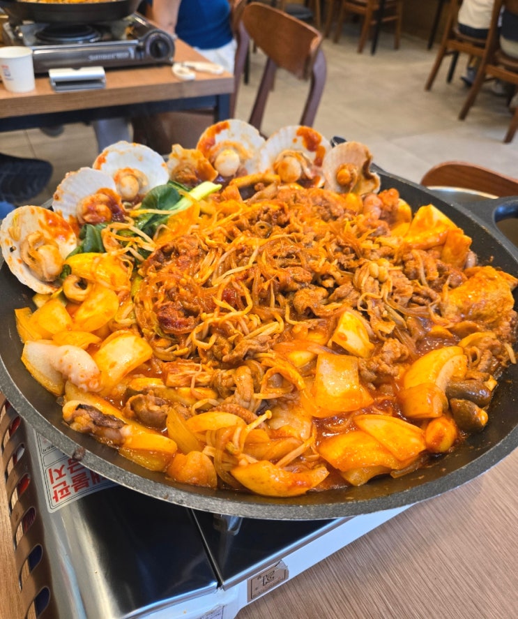  수원 광교중앙역 맛집 : 또간집 제주살이 광교 제주한라산용암전골 후기