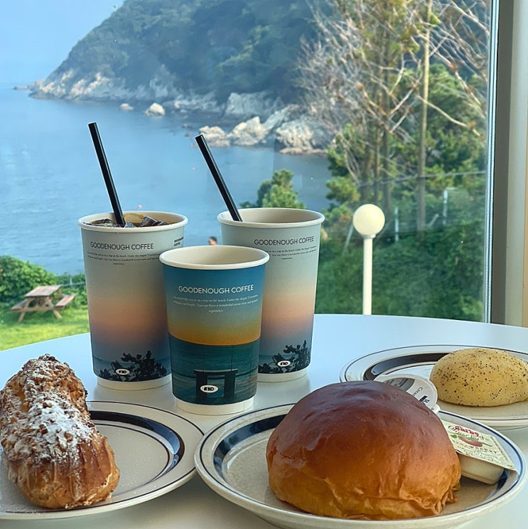  부산 가덕도 대형카페 구디너프:이국적 감성 바다뷰 맛집