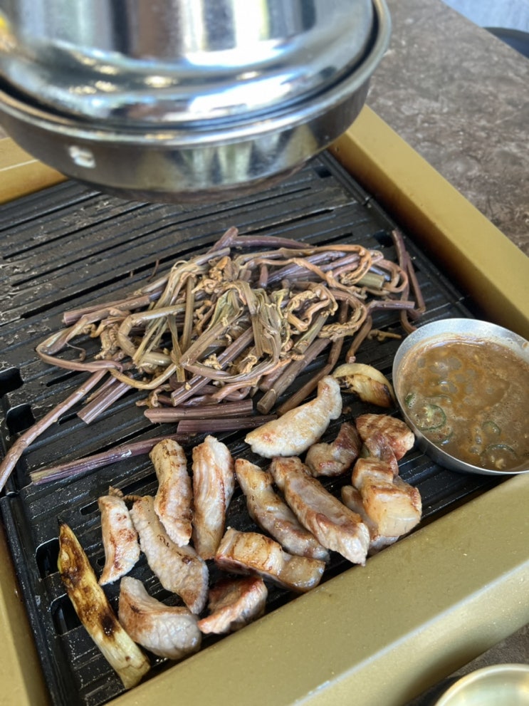  웻 웨이징 숙성으로 풍미 일품인 서귀포 흑돼지 맛집  남매네흑돼지 신시가지점