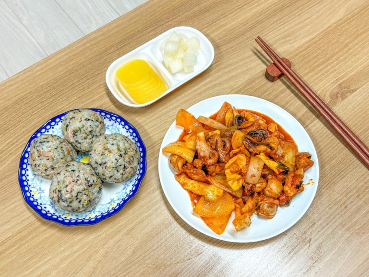  간단한 캠핑요리로 좋은 쭈꾸미 밀키트 추천해요.