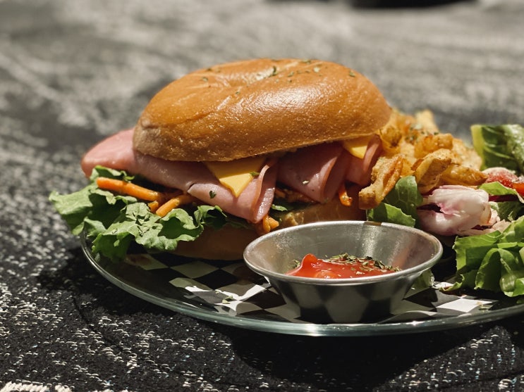  DDP, 샌드위치 맛집 카페 | 티프 • tifff