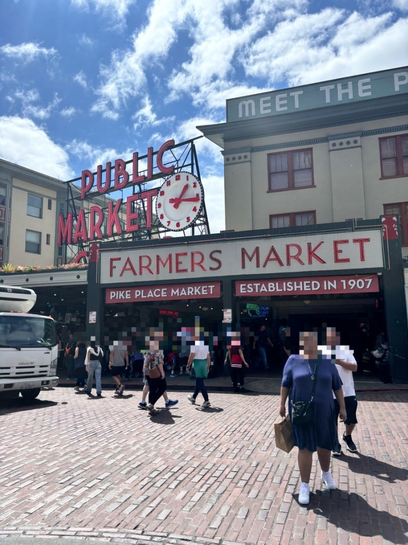 시애틀1박2일] 캐나다 워홀 중 자유여행 / 뚜벅이 / 파이크 플레이스 마켓 / 스타벅스 1호점 / 클램차우더 / 리저브로스터리 /  더치즈케이크팩토리 / 크랩팟_1 : 네이버 블로그