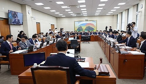 국회 <b>광복회 예산</b>, 돌려놔야…삭감된 6억원 <b>원상복구</b>될듯... 