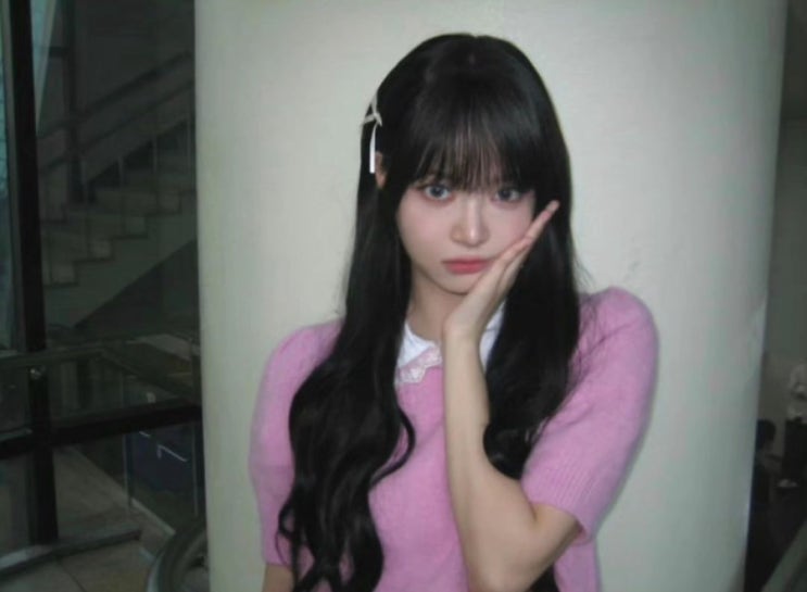 <b>르세라핌 홍은채</b> 고3 학생 조롱발언 사과