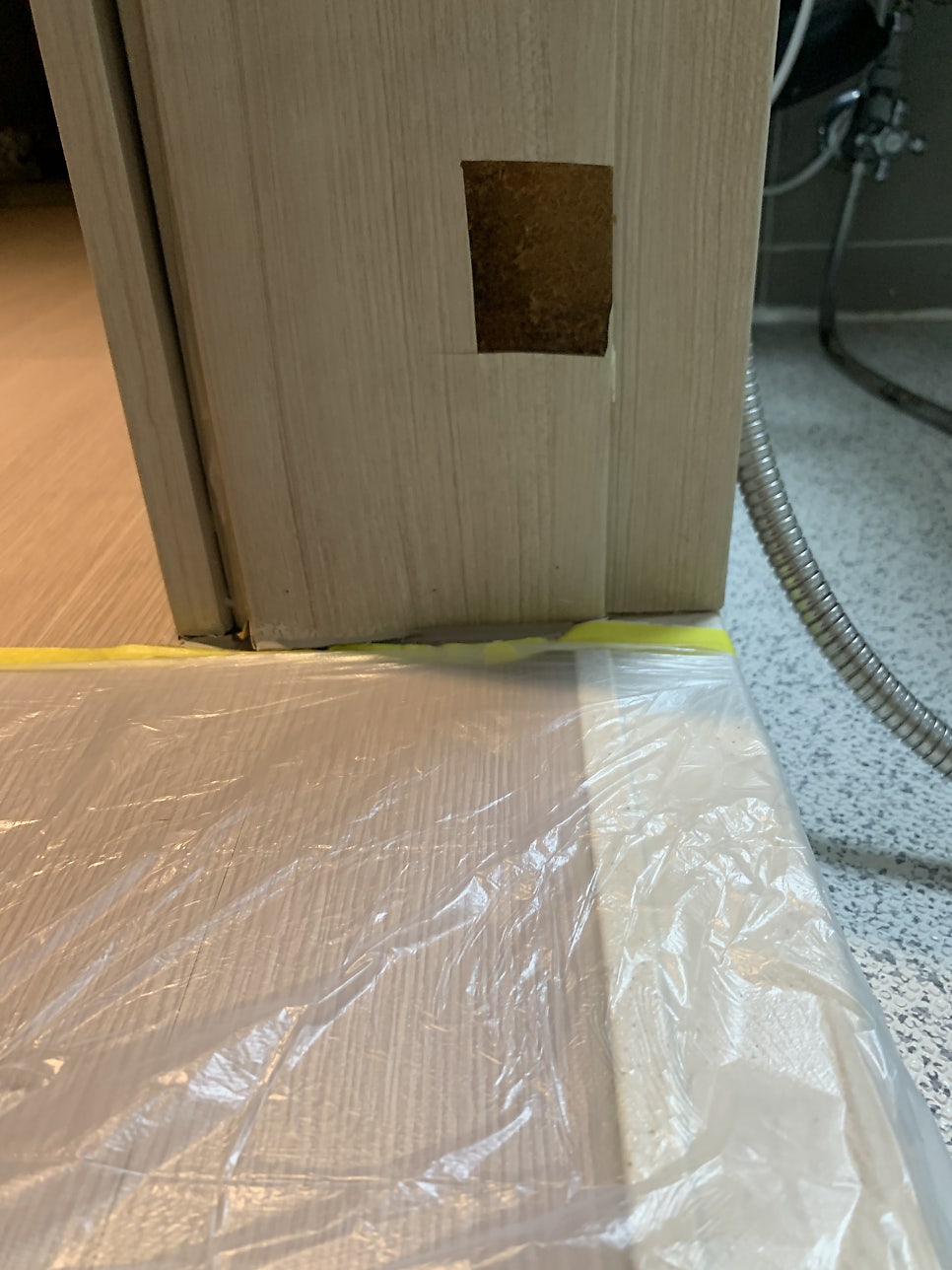 서울상암 물먹은문틀복원 물먹은몰딩복원시트지복원