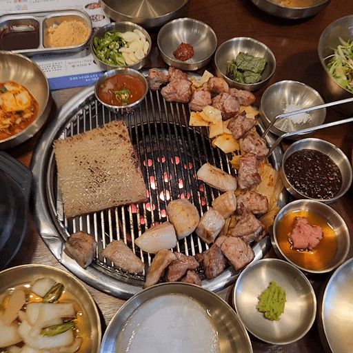  전주 신시가지 고깃집 [고깃리88번지 전주신시가지점] 육즙 가득 목살 맛있게 구워주는 연탄구이 고기집 추천