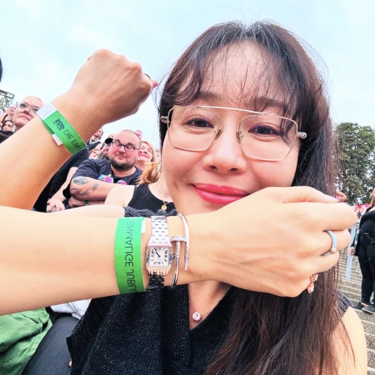 엄지원 문신템 까르띠에 저스트 앵 끌루 못팔찌 가격 얼마?