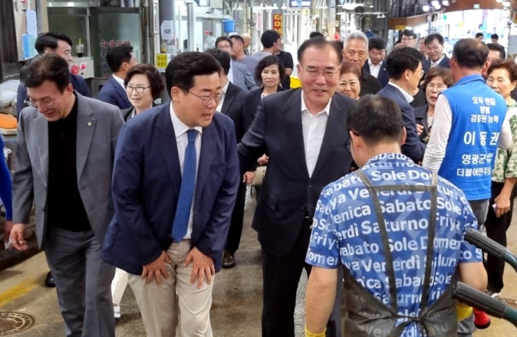 영광 방문 민주당 <b>박찬대 원내대표</b>와 재보선 필승 다짐