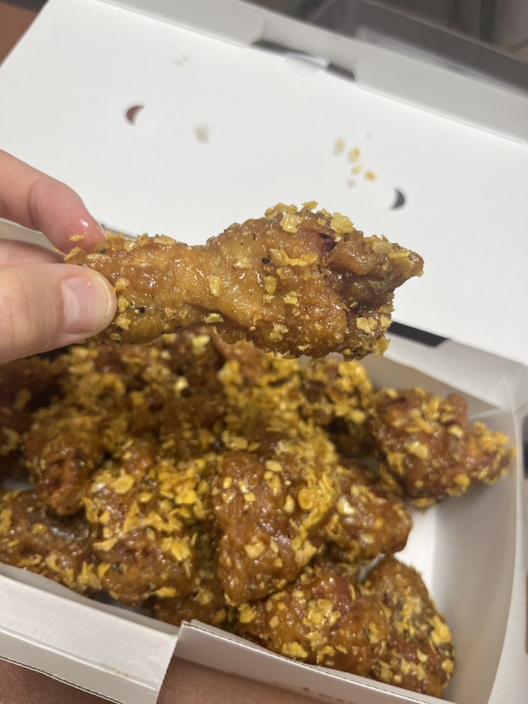  쪼오금 늦은 교촌치킨 신메뉴 교촌옥수수 오리지날 솔직 후기