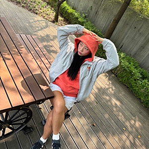 코닥 어패럴 바람막이 자켓 & 반집업후드로 가을 데일리룩 코디