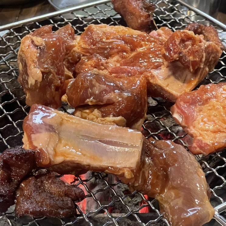  신사역 송포갈비, 회식하기 좋은 양념갈비가 맛있는 고깃집