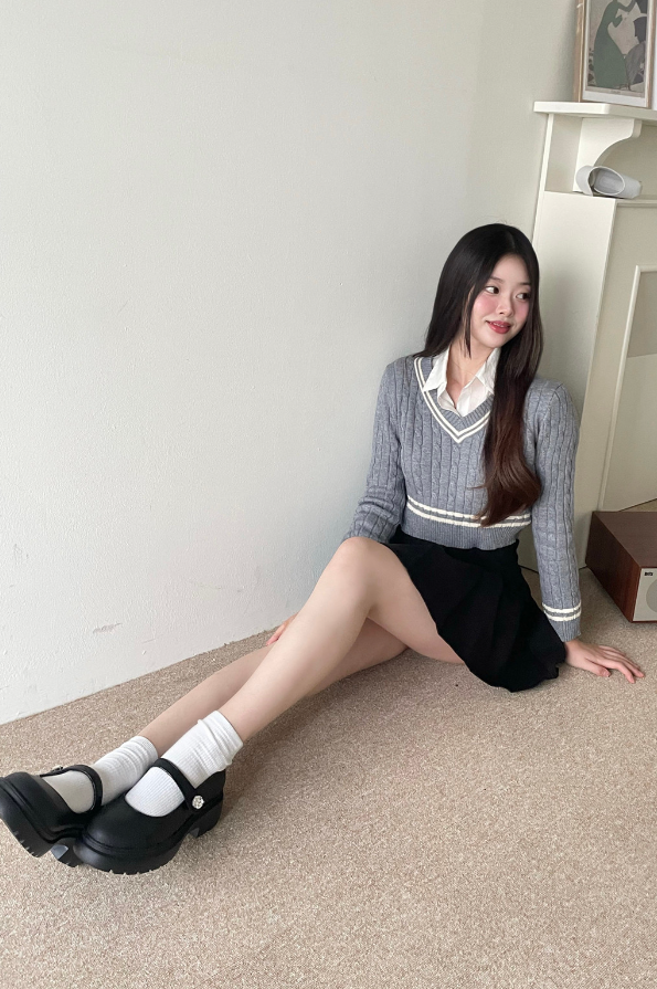  예쁜 굽있는 스니커즈를 찾는다면 패션 브랜드 슈콤마보니의 큐빅 여자 메리제인 슈즈 추천