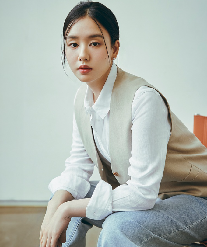  여자 청바지 종류에서 시원한 워싱이 매력인 브랜드 셀렙샵 하이스웨스트 데님 팬츠 코디 ft. 안은진