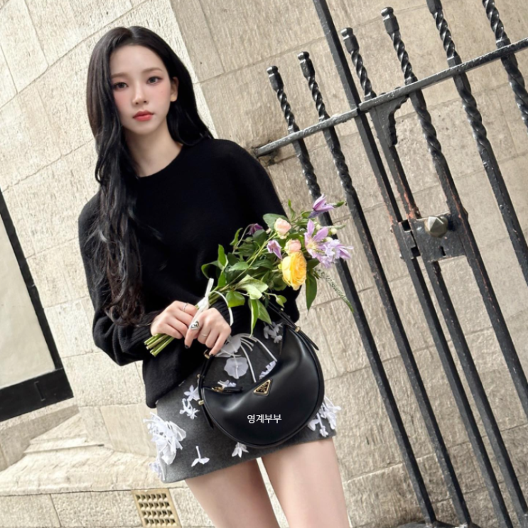  카리나 프라다 글로벌 앰버서더 공식 선정 예상된 결과