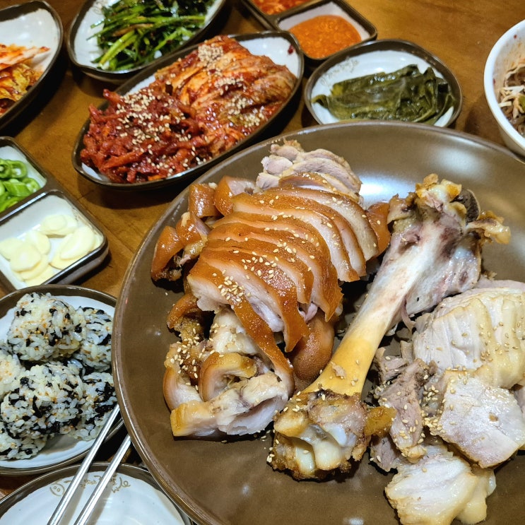  명일동 맛집 가장맛있는족발 굽은다리역점 배달 가능