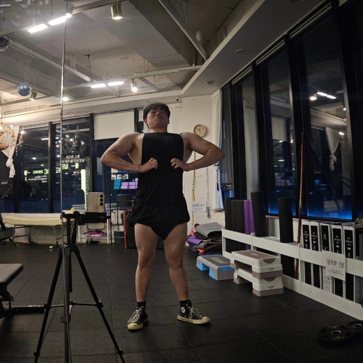 머슬핏 상체 와이셔츠 슈트핏 코디 만드는 240830 운동 머슬핏 상체 와이셔츠 슈트핏 코디 만드는 240830 운동