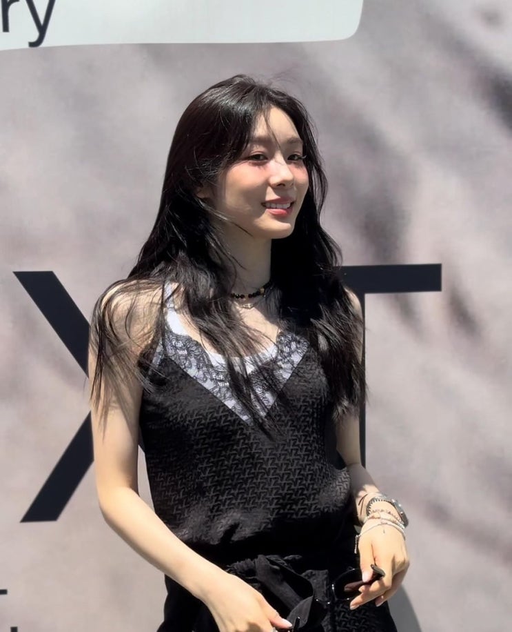 김연아 스타일 옷 선글라스 어디꺼ㅣ쟈딕앤볼테르 스커트 등