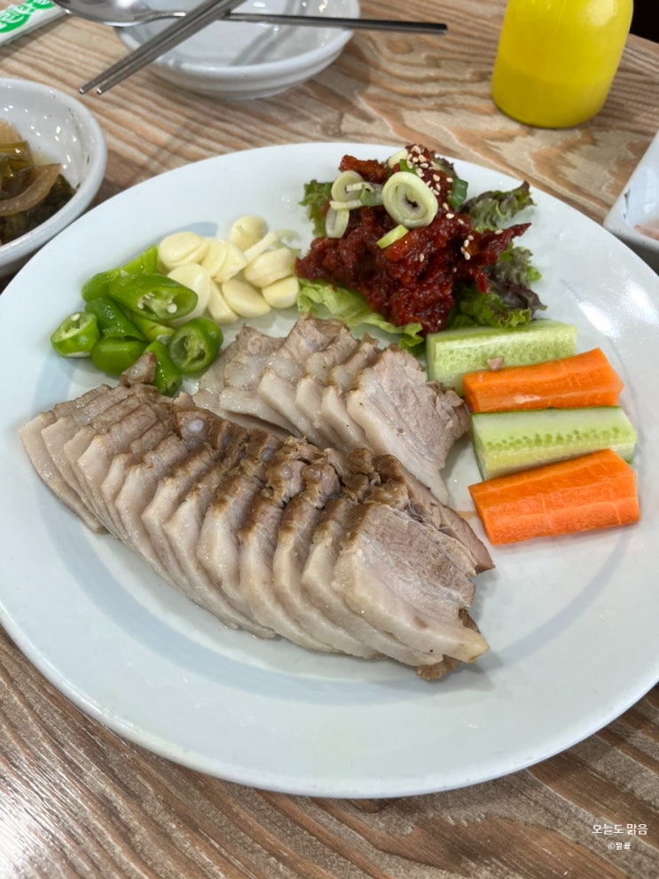  강원도 양양 쏠비치 근처 부모님과 가기 좋은 오향수육 맛집: 송전메밀국수