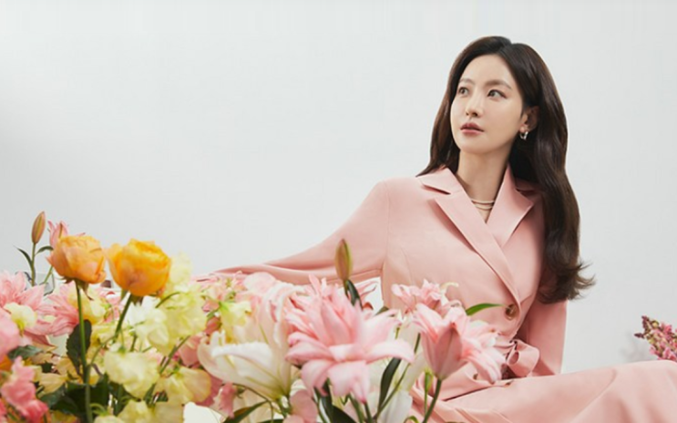  한곁같은 아름다움이 함께한 오연서의 여성 가을 코디에 함께한 여자 트렌치 싱글 코트 코디 추천