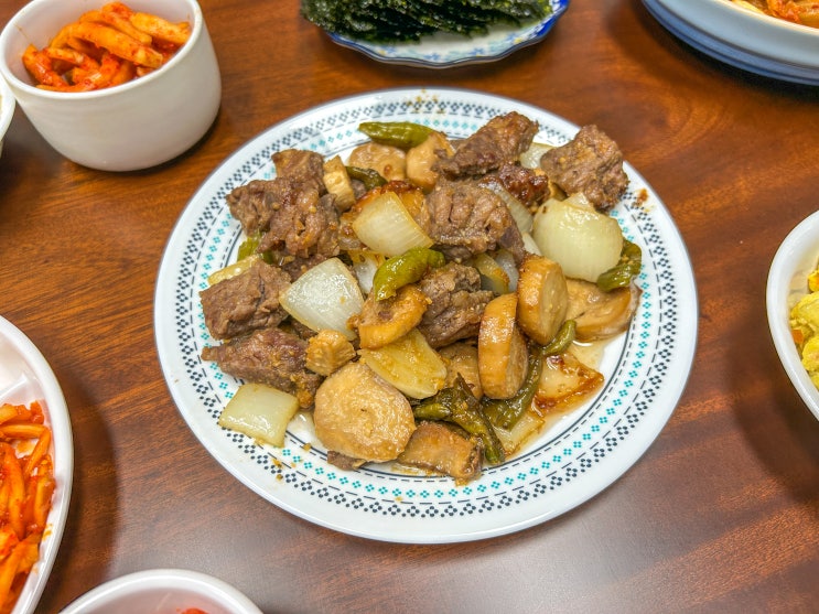  소고기 버섯 볶음 같이 만들어볼까요?