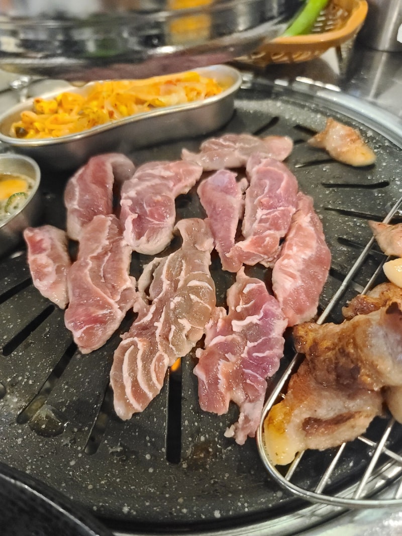 돼지에 마블링있는 서산 동문동 먹자골 맛집 신깡통뒷고기 추천 이유