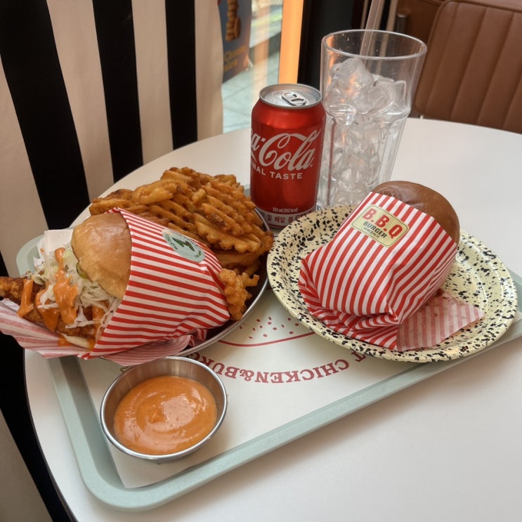  강남역 햄버거 맛집 행그리조핫치킨코리아