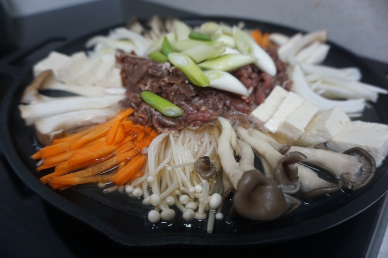 백설 소갈비 양념으로 만든 한우 버섯불고기 레시피
