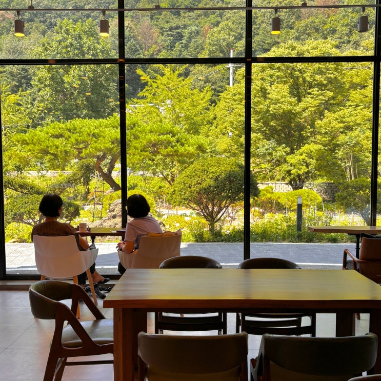  춘천 대형 카페, 칠전동 마운틴뷰가 아름다운 베이커리 카페 커피홀 의암스카이워크