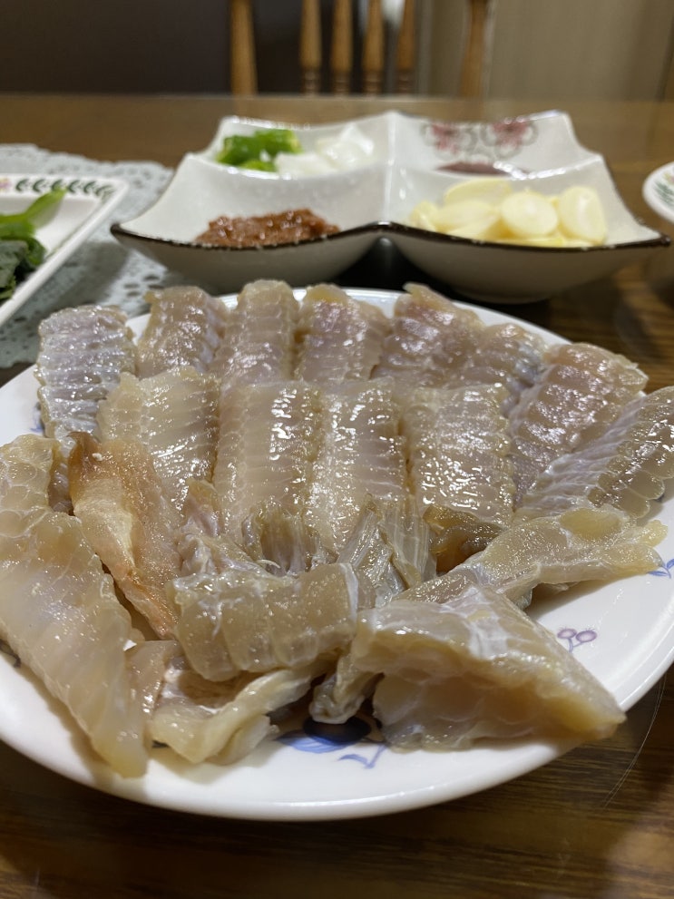  장산수산 목포홍어 야식으로 제격 중간 이상의 숙성 흑산홍어