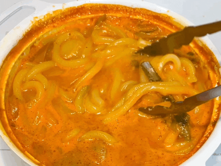  아빠식당 햄 듬뿍 부대찌개로 간단한 캠핑요리